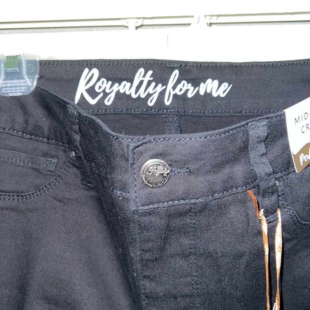 Royalty Mid- Rise Crops - Picture 2 of 9